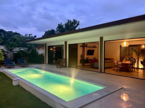 Gated luxury villa Bodhi 5 min walk to the beach